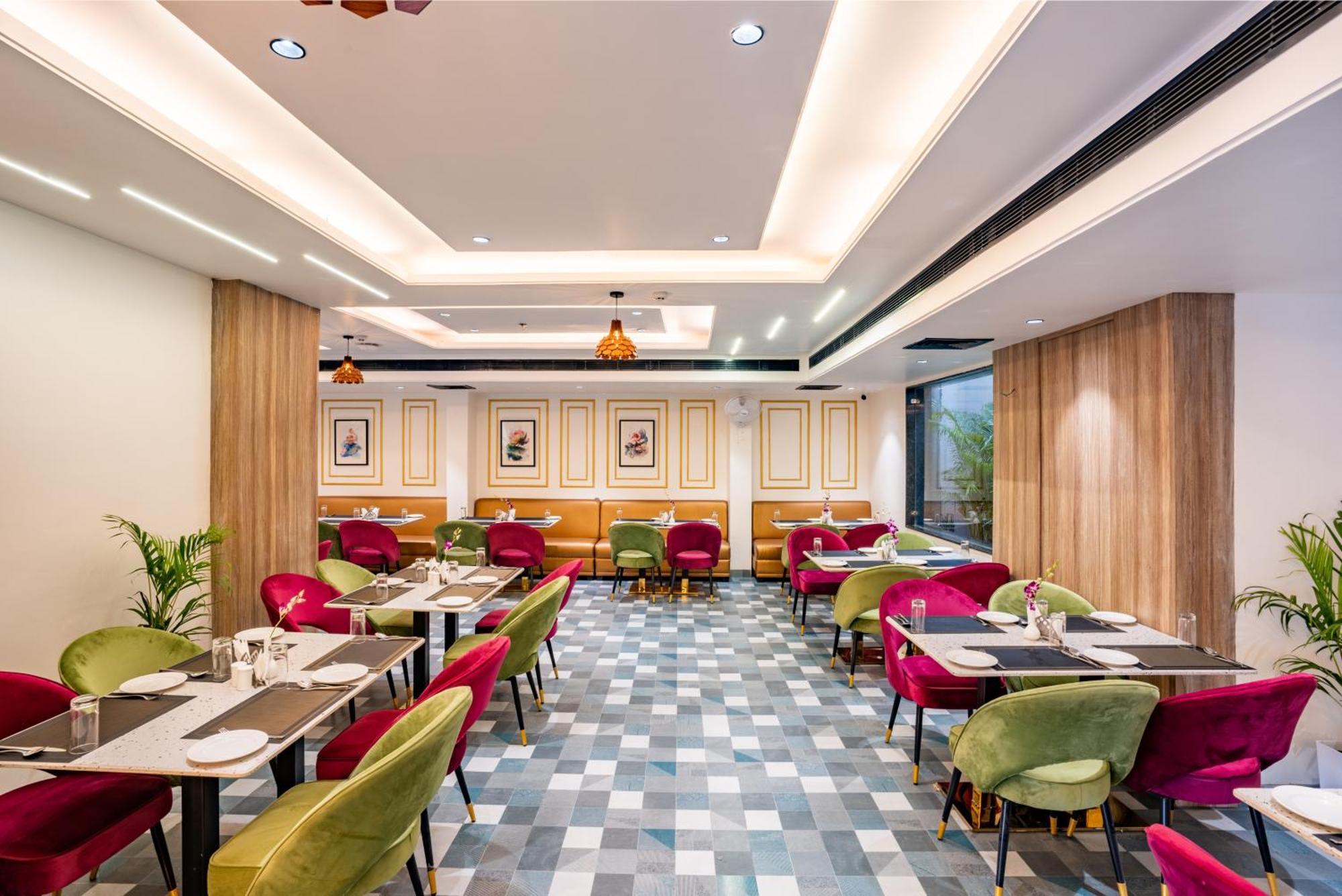 Regenta Place Raaj Agra, Tajganj Агра Экстерьер фото